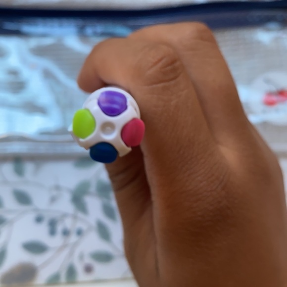 Pen case and four coloured pen - Picture 3 of 3